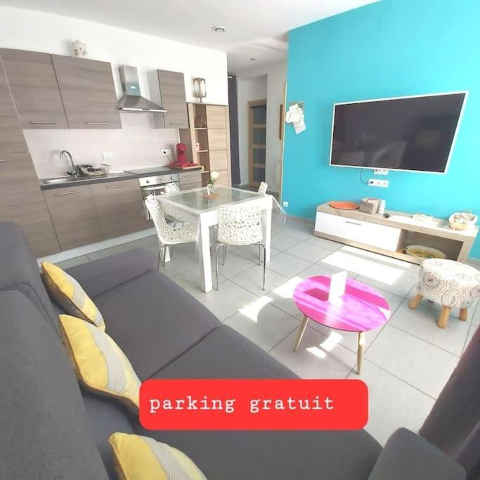 Gite Rdc 42M2 400 M Centre Ville 200 M Gare Tgv Parking Gratuit 250 Places Face Au Logement Arras Zewnętrze zdjęcie